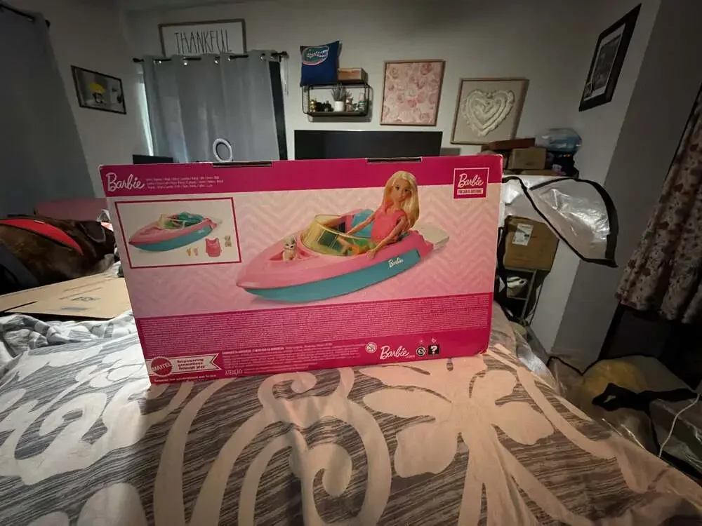 Barbie speedboat playset